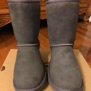 UGG short boots